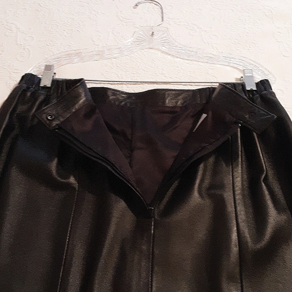 BETTINA Maxi Lined Black Leather Skirt Size: 16 - Picture 5 of 7